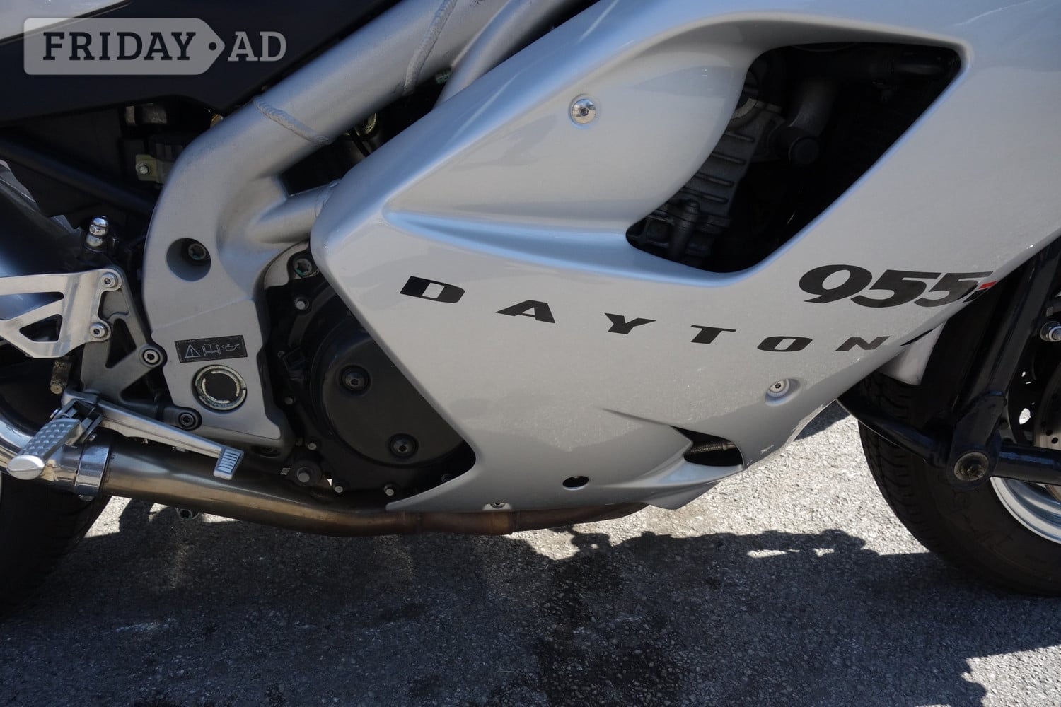 Triumph Daytona 2003 - Motorbikes, Scooters & Quads