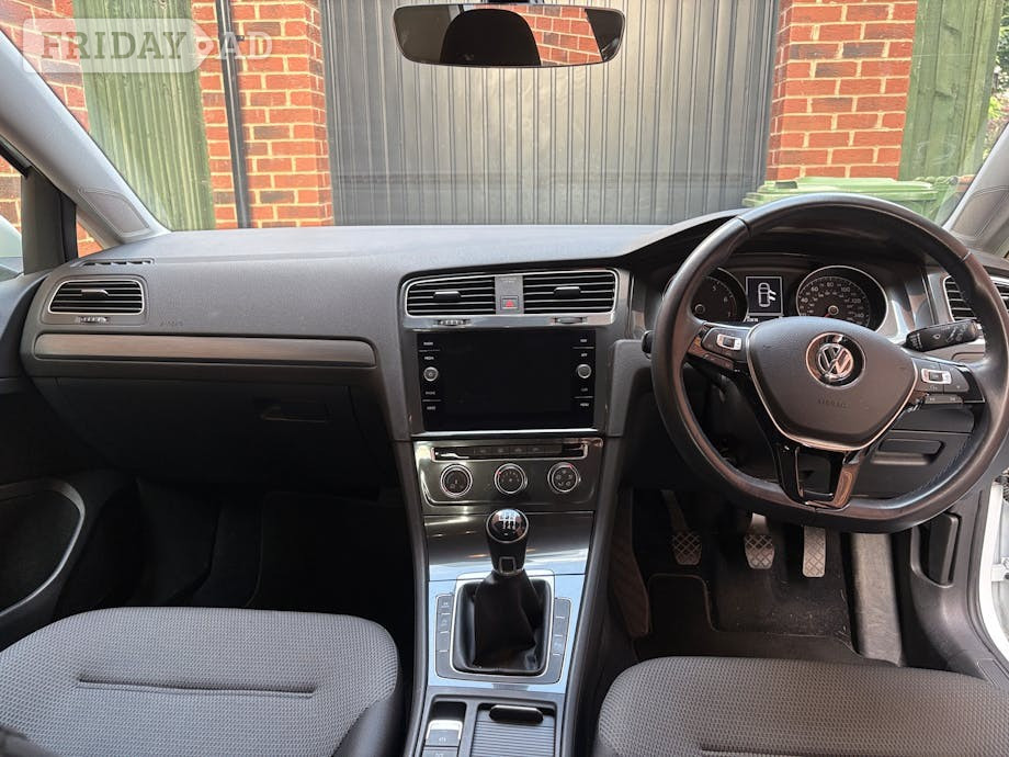 [ berth ]Volkswagen Golf