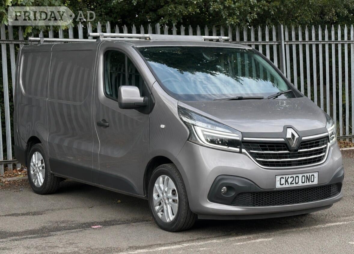 Renault Trafic 2020 in Cardiff