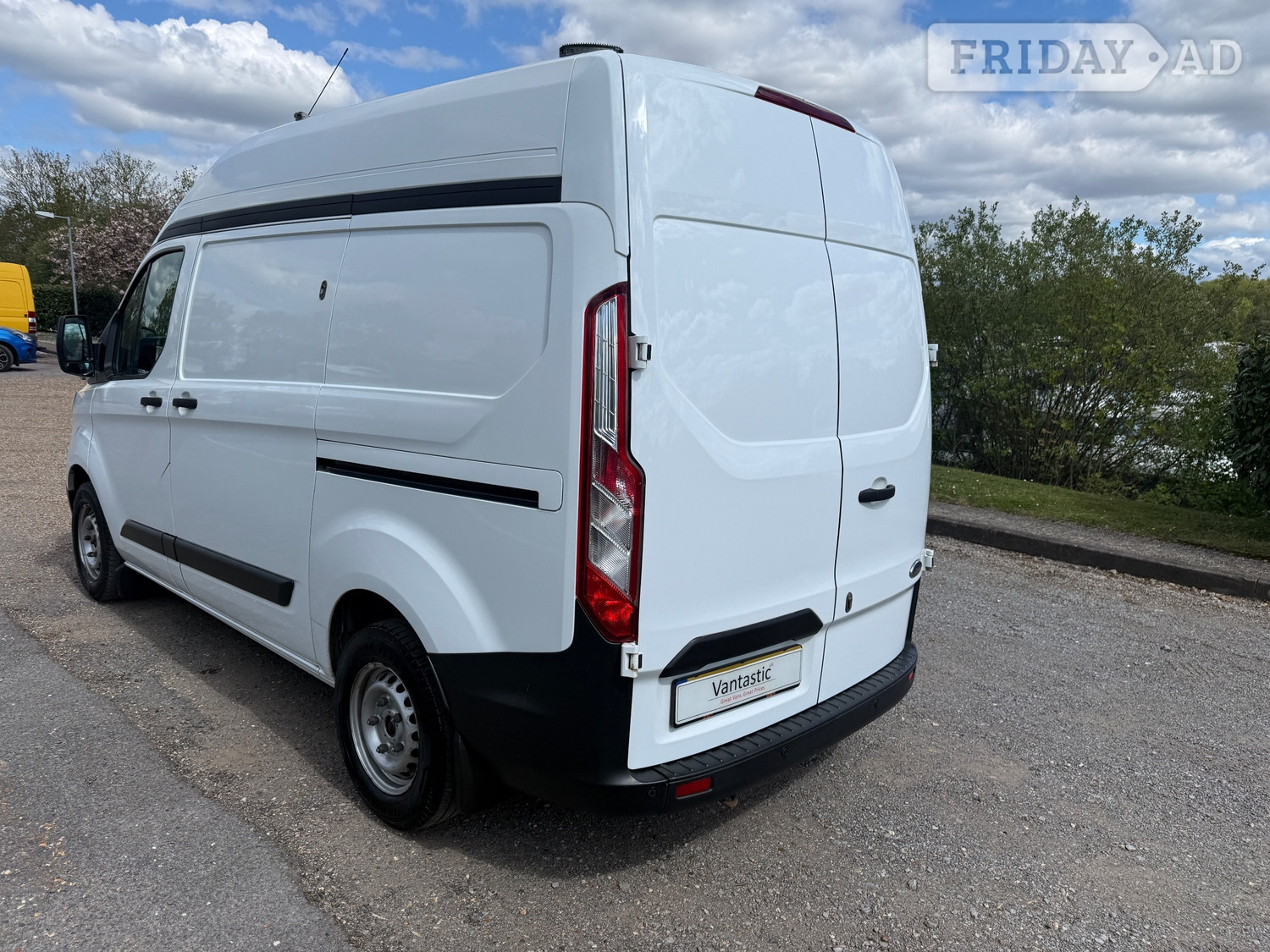 Ford Transit Custom 2019 - Vans & Commercial Vehicles in Chertsey