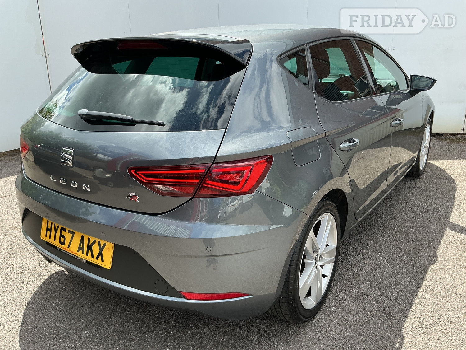 SEAT Leon 2017 - Cars in Porth