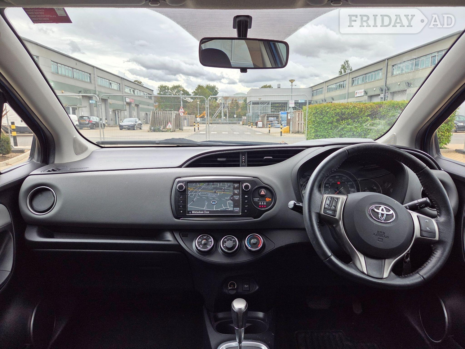 Toyota Yaris 2015 - Cars in Slough