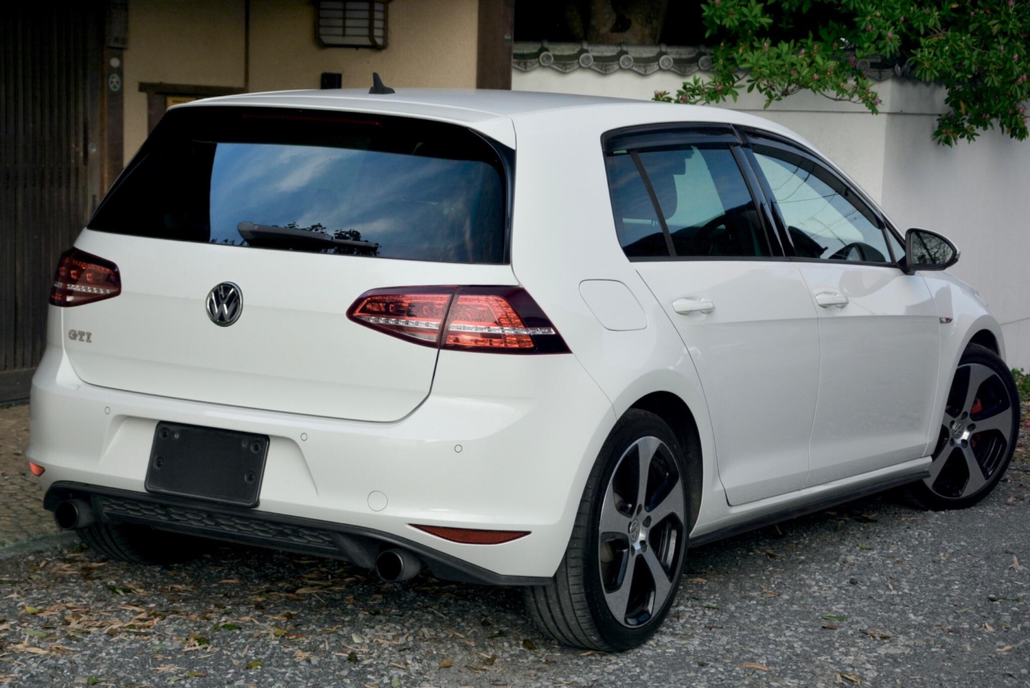 [ berth ]Volkswagen Golf