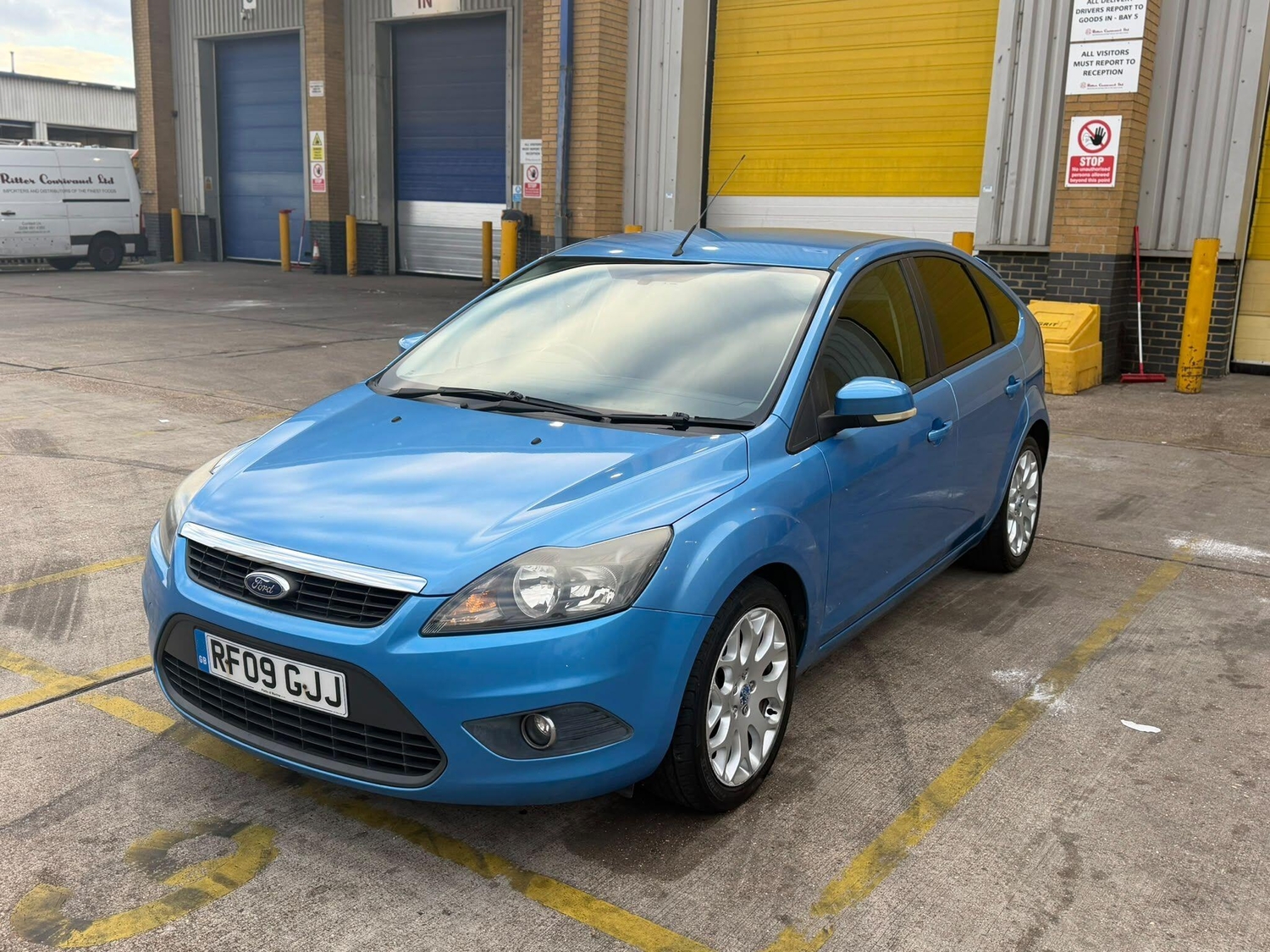 [ berth ]Ford Focus