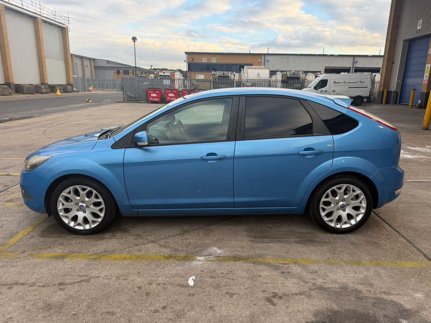 Ford Focus 2009 - Cars