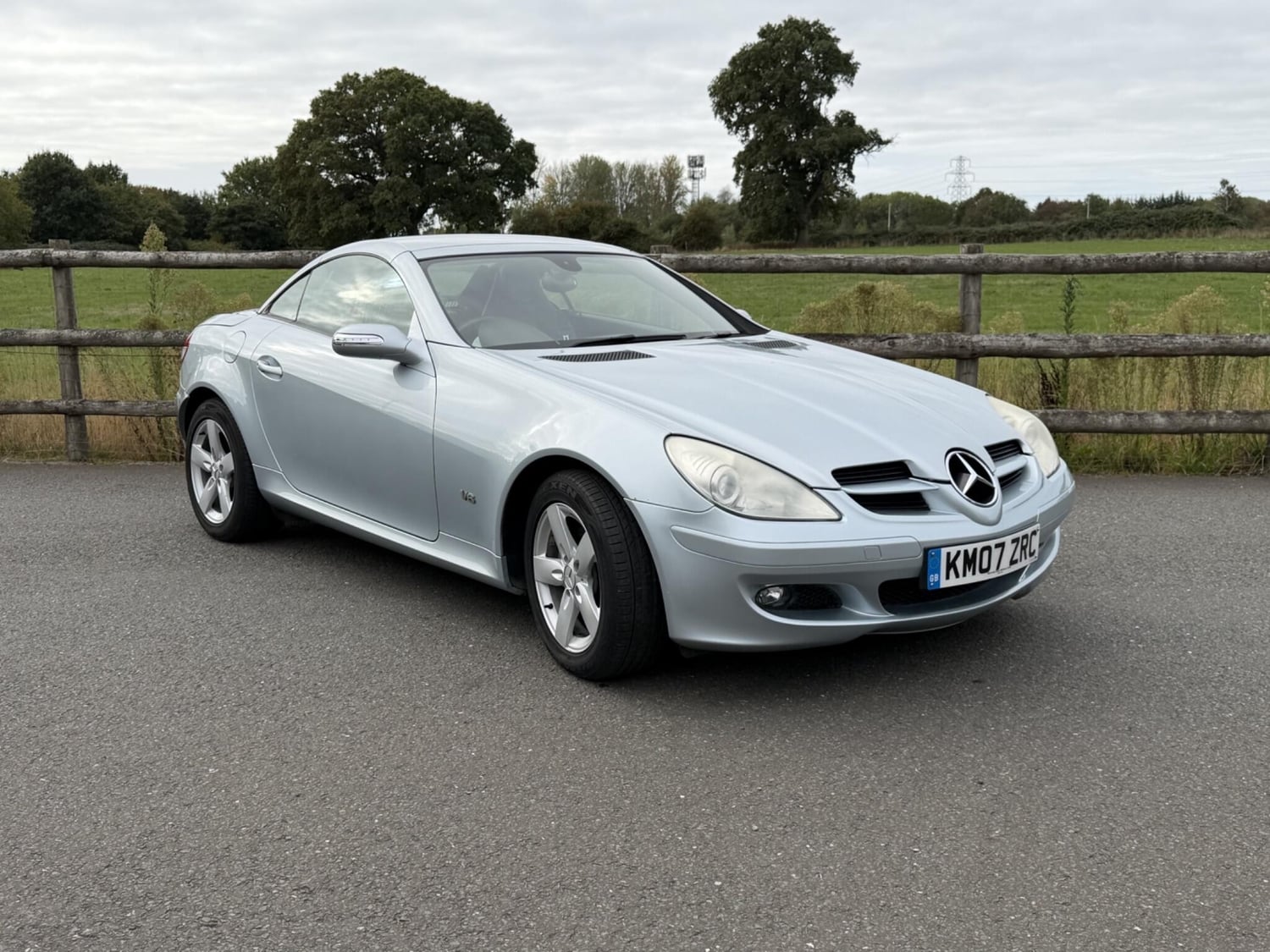 Mercedes-Benz SLK Reading