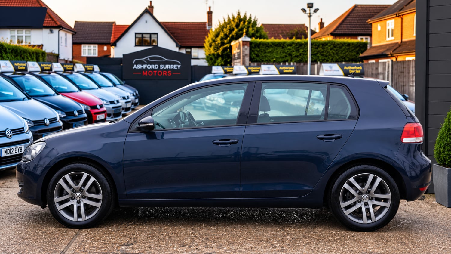 Volkswagen Golf 2010 - Cars