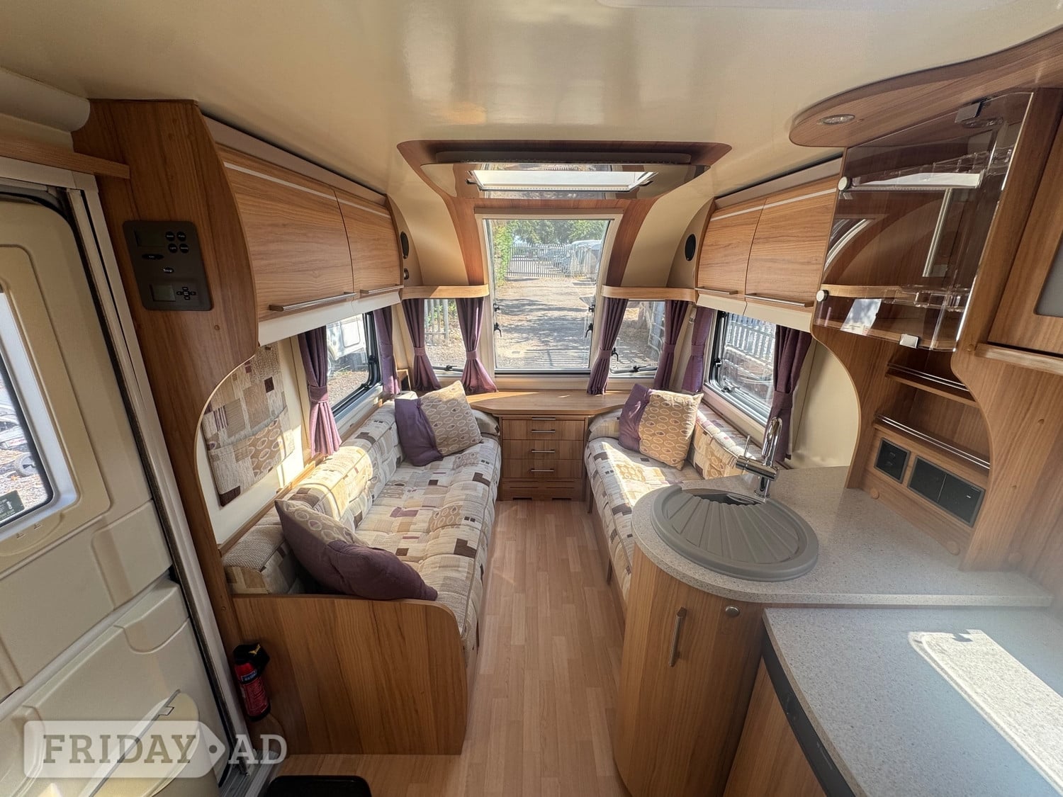 Bailey Unicorn Valencia 2014 - Motorhomes & Caravans