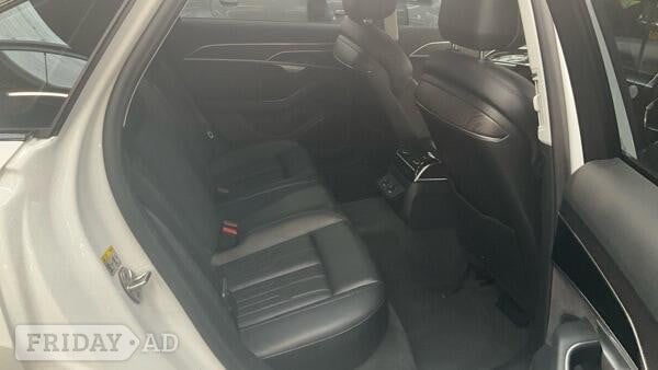 [ berth ]Audi A8