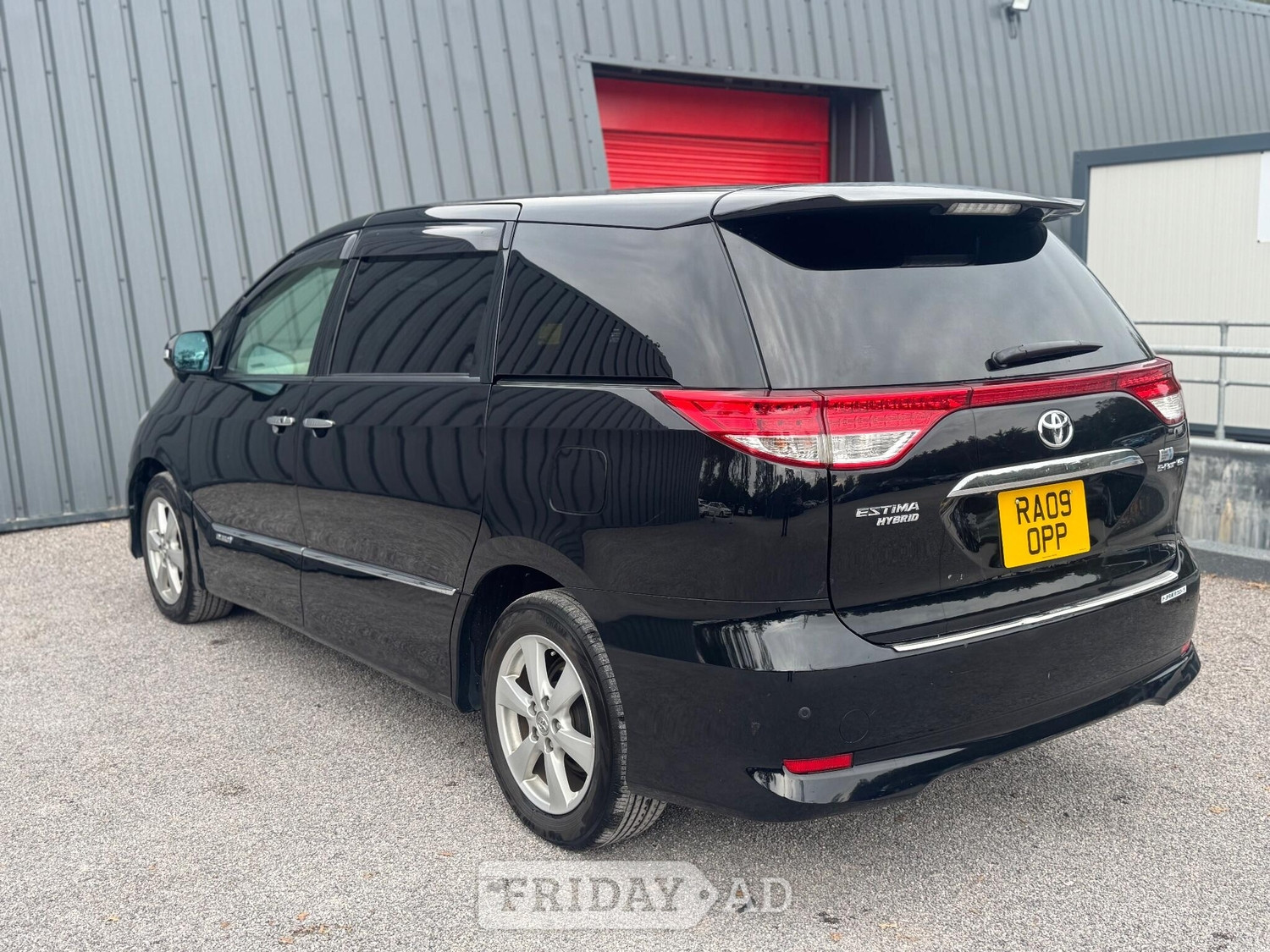 [ berth ]Toyota Estima
