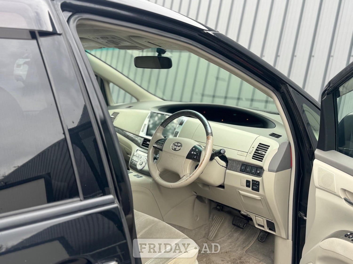 Toyota Estima Farnham