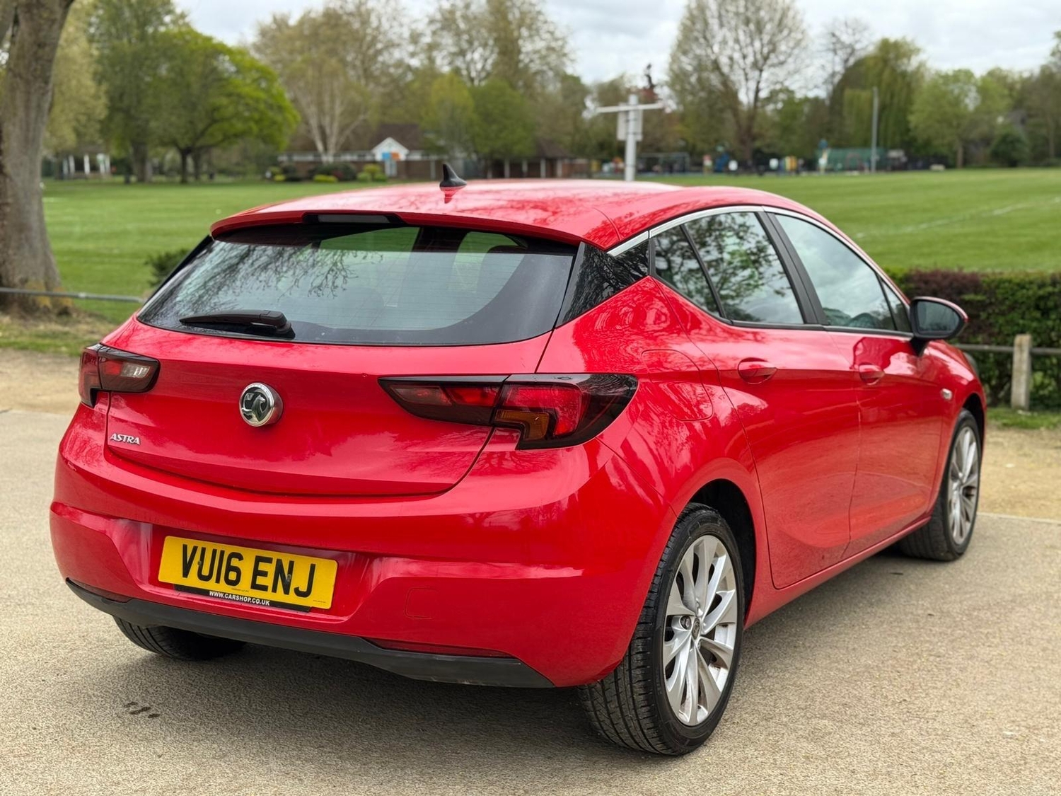 Vauxhall Astra 2016 - Cars in Hillingdon