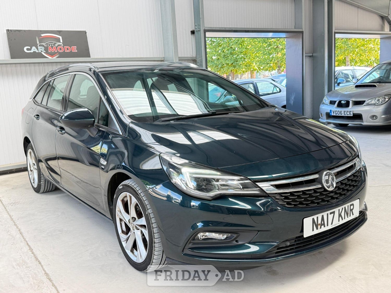 Vauxhall Astra 2017 in Hillingdon