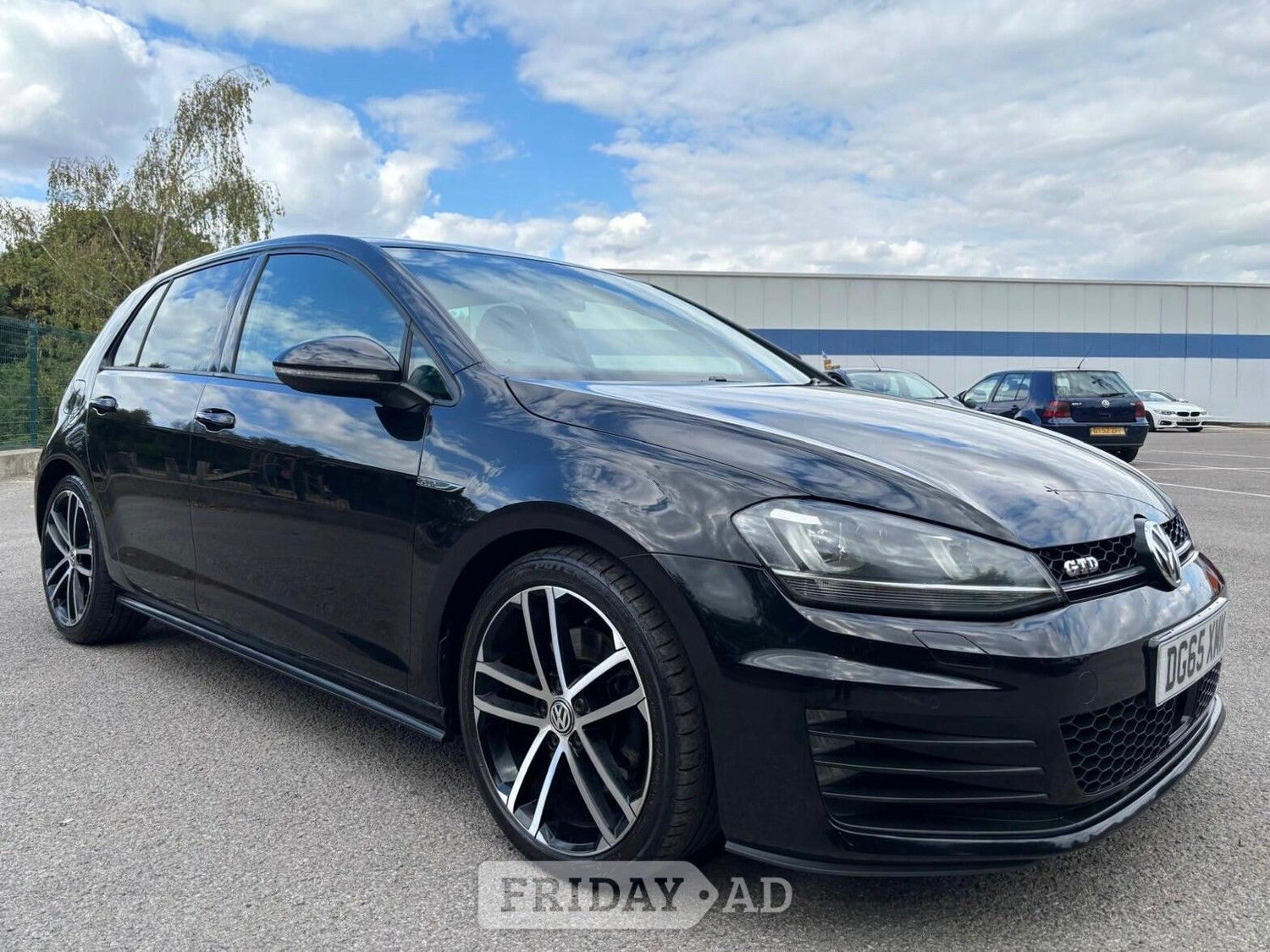 Volkswagen Golf 2015 - Cars