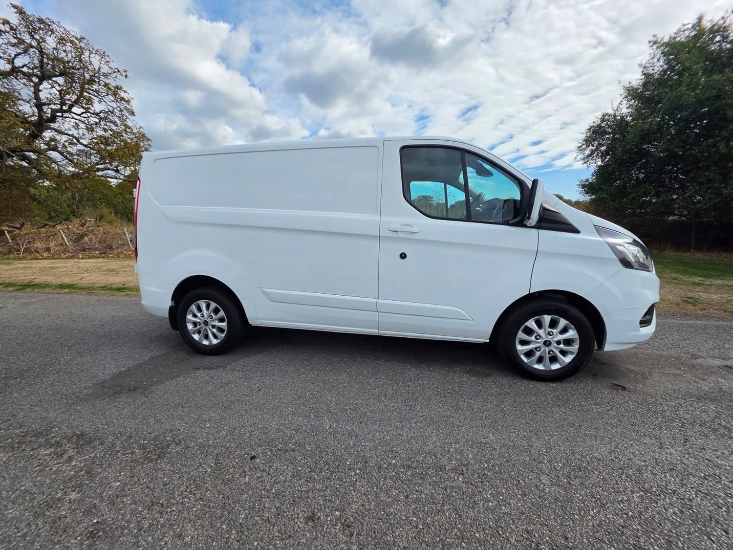 Ford Transit Custom 2019 - Vans & Commercial Vehicles