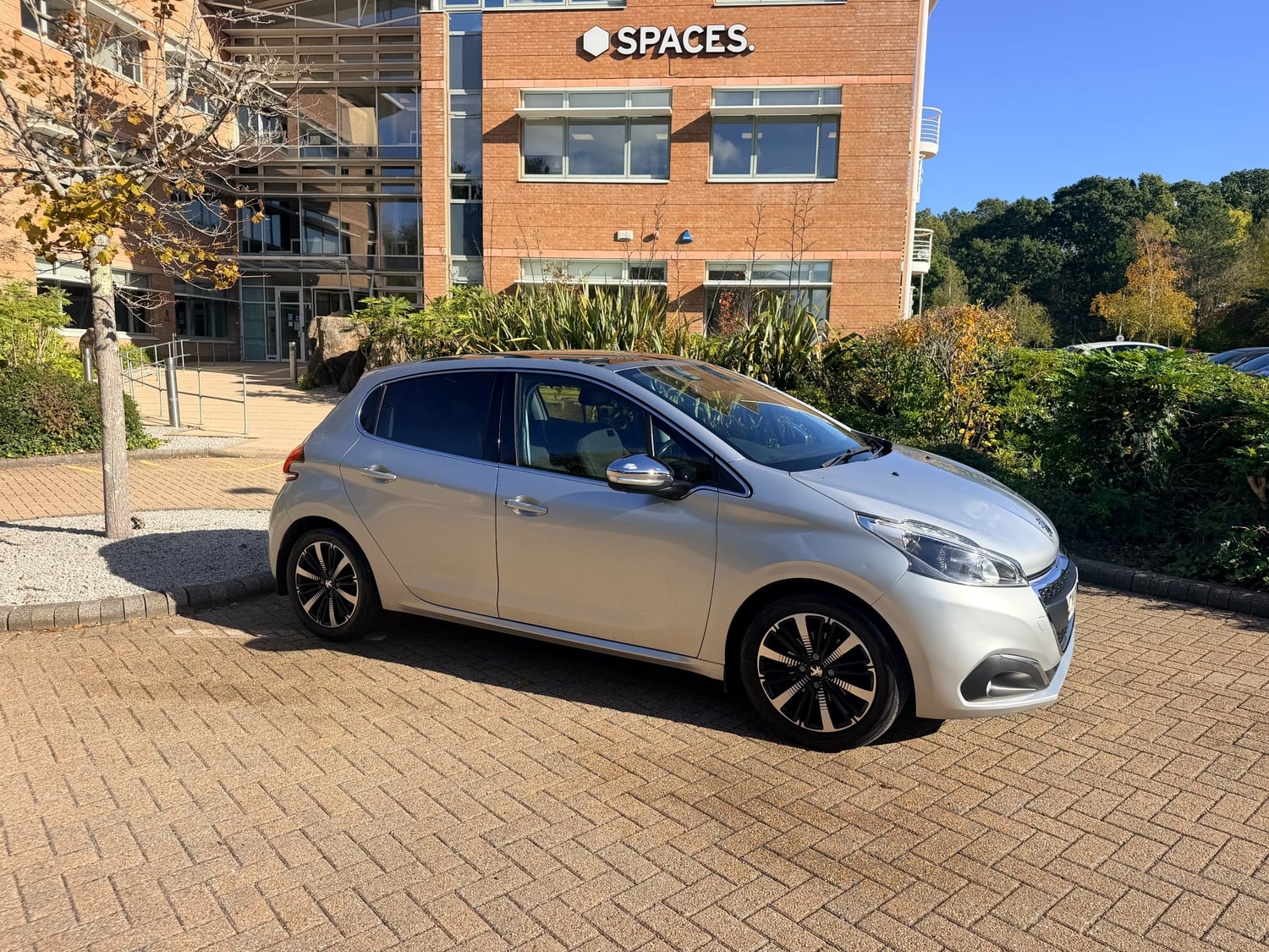 Peugeot 208 2018 - Cars in Fareham