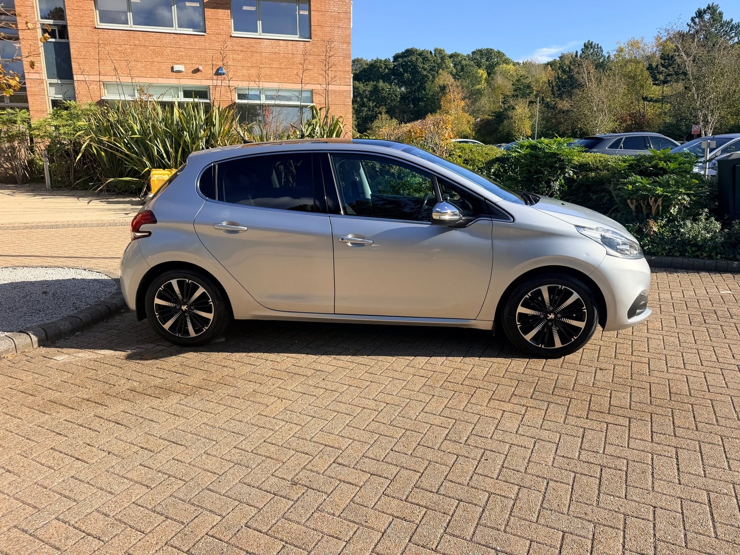 Peugeot 208 2018 - Cars