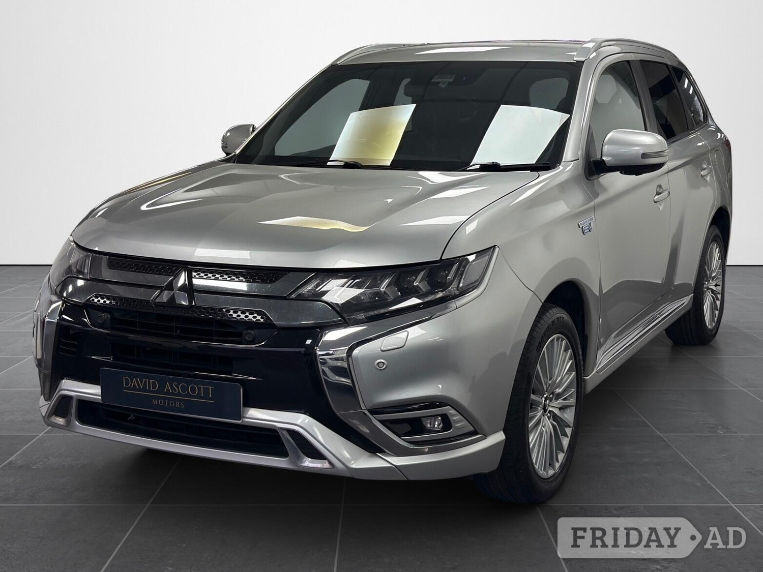 Mitsubishi Outlander 2019 - Cars