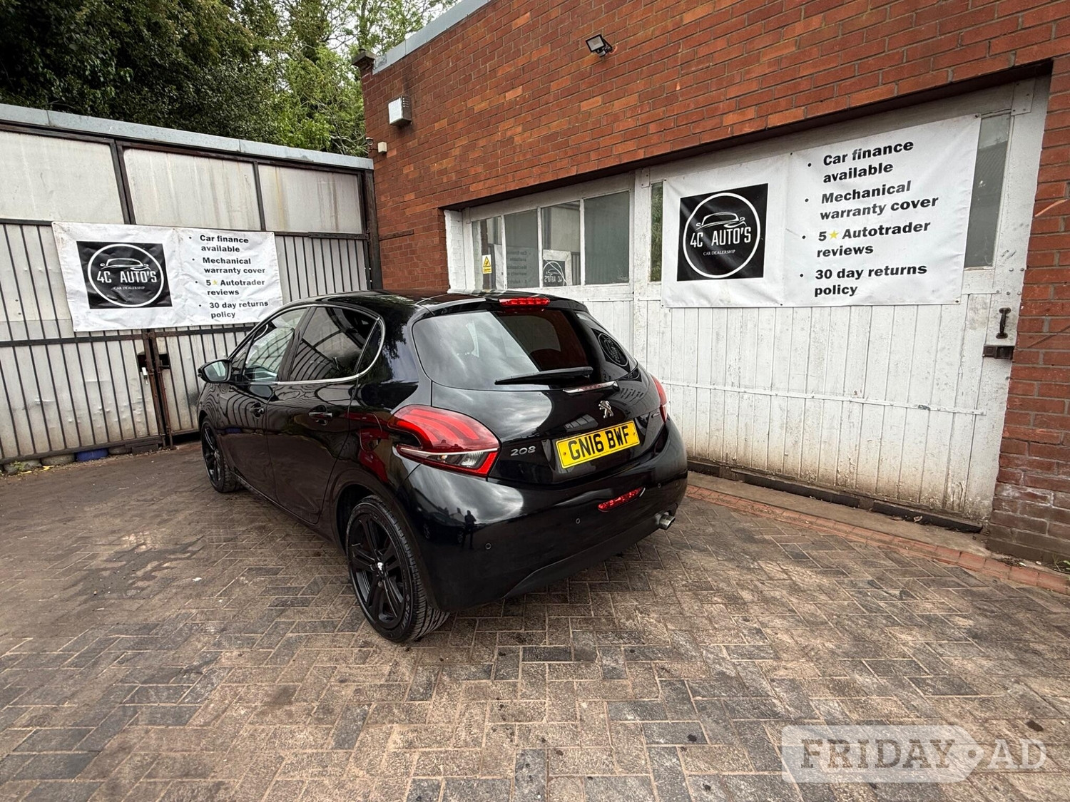 [ berth ]Peugeot 208