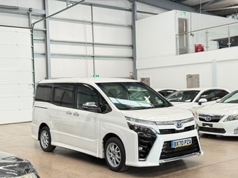 Toyota Voxy 2020