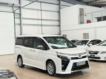 Toyota Voxy 2020