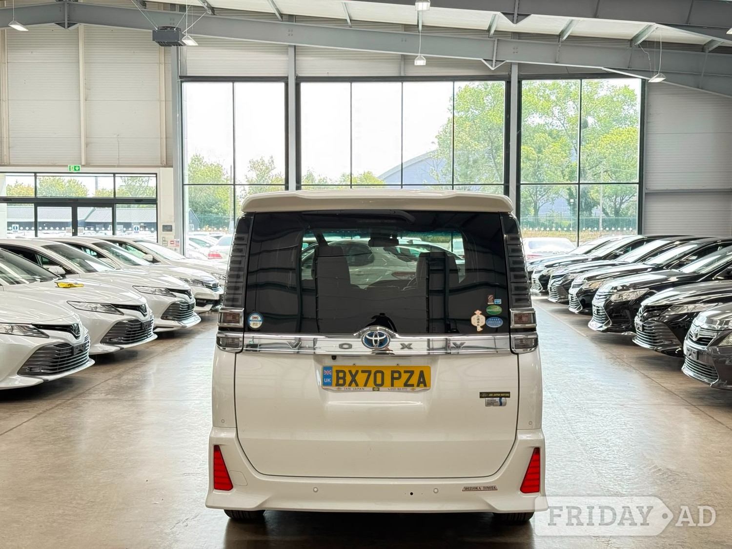 Toyota Voxy 2020 - Cars in Reading