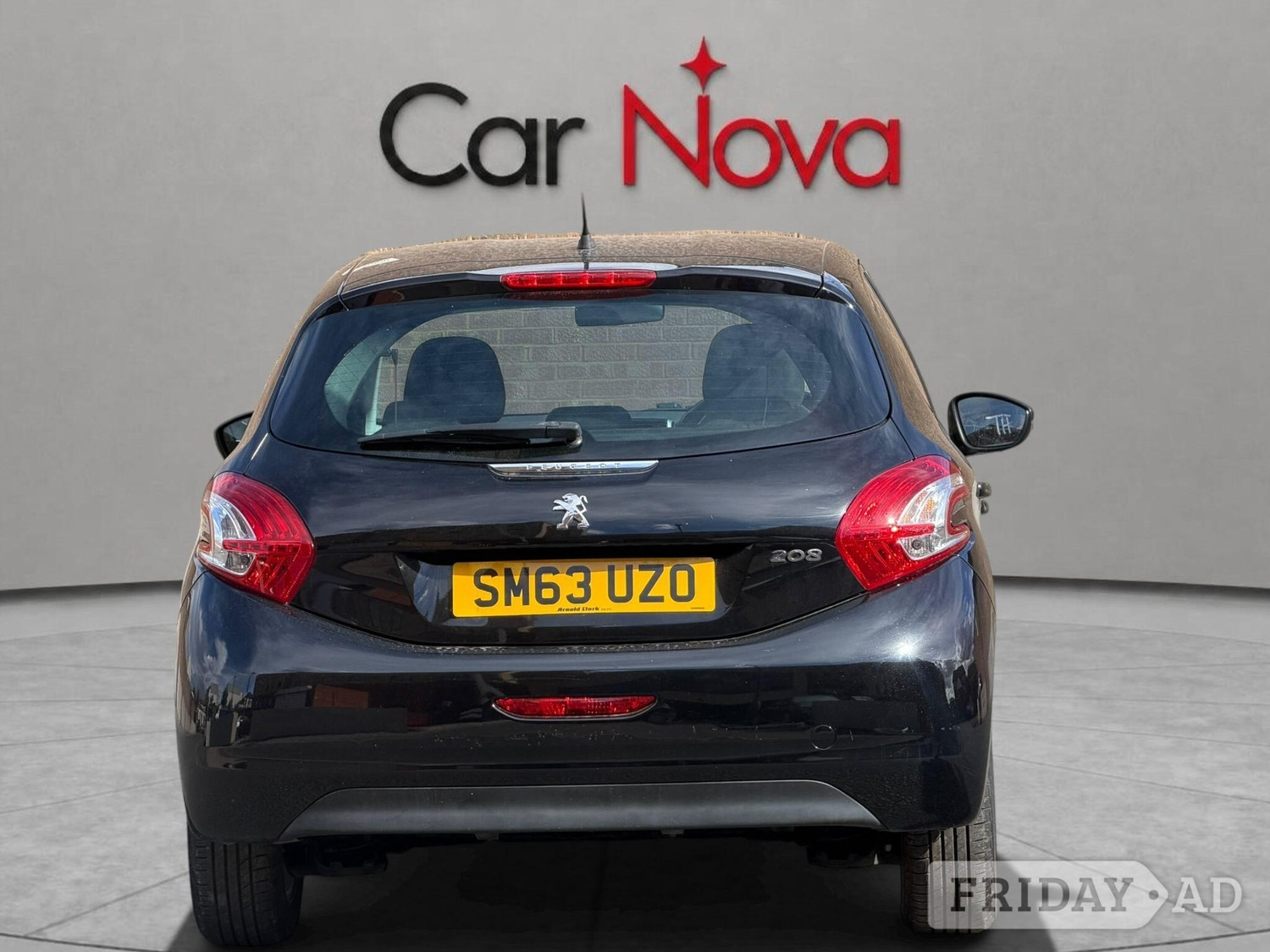 [ berth ]Peugeot 208