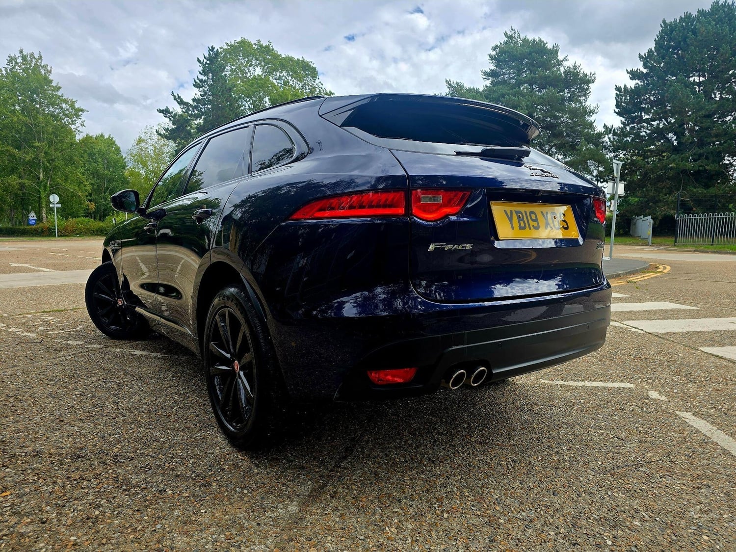 [ berth ]Jaguar F-Pace