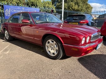 Jaguar XJ 2000