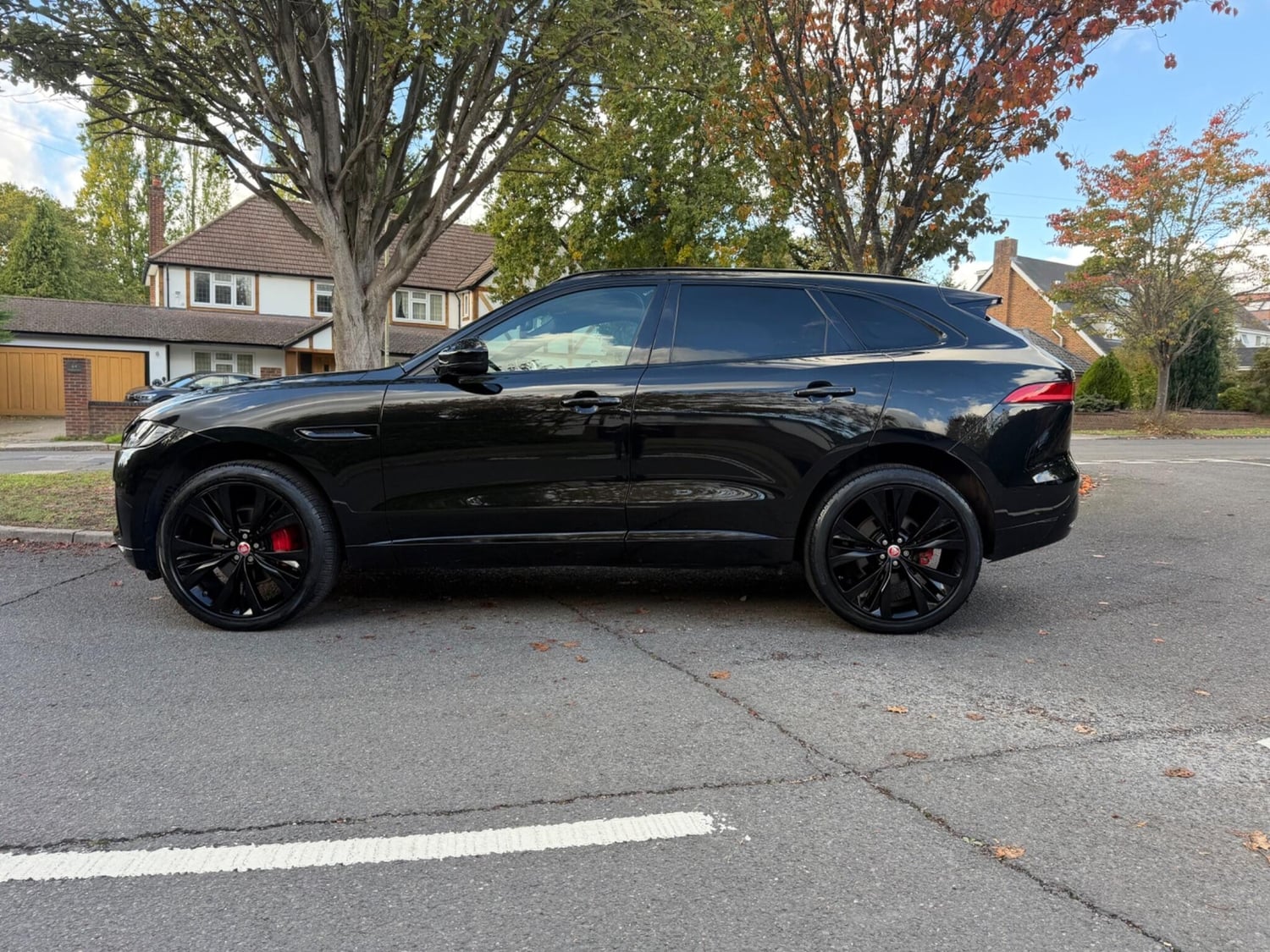 [ berth ]Jaguar F-Pace