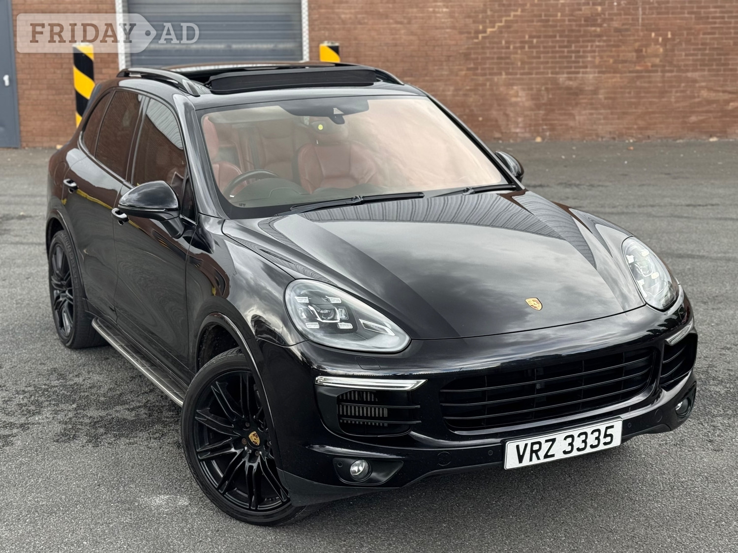 Porsche Cayenne 2017 in Ashford