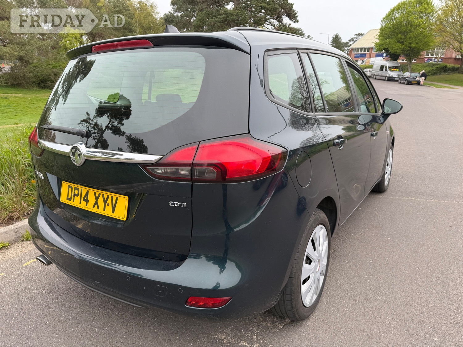 [ berth ]Vauxhall Zafira Tourer