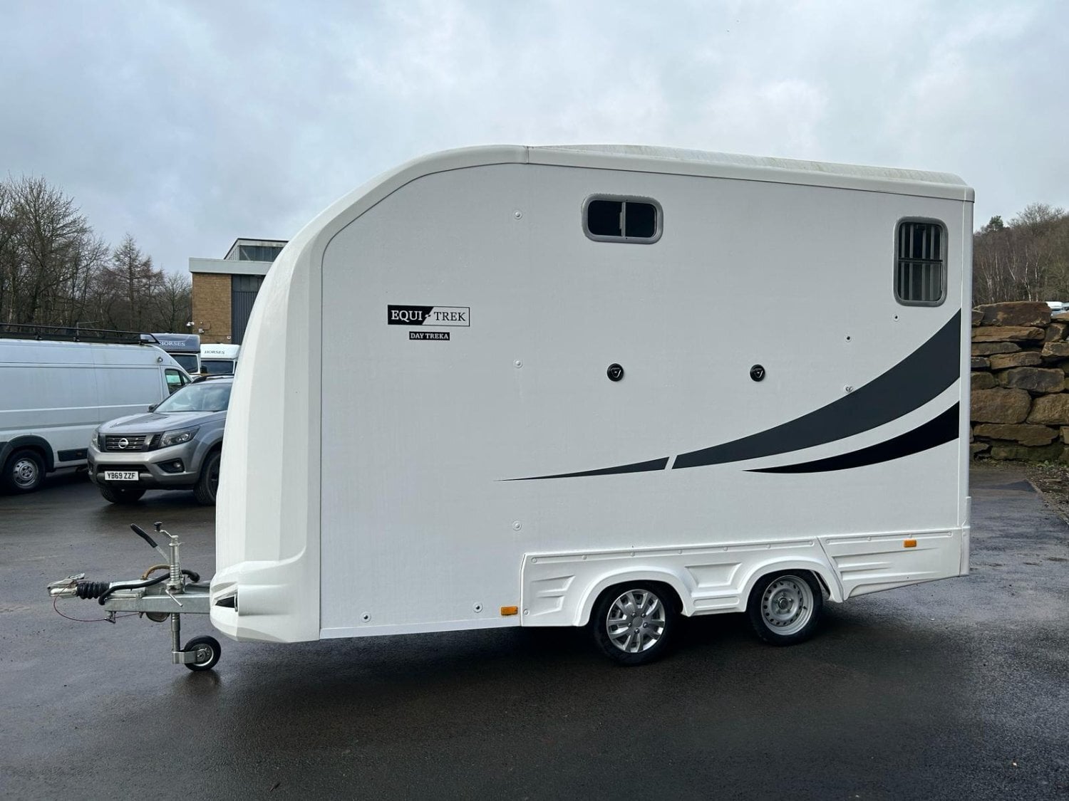 Equi-Trek Day-Treka   Horse Trailer - Trailers & Horseboxes