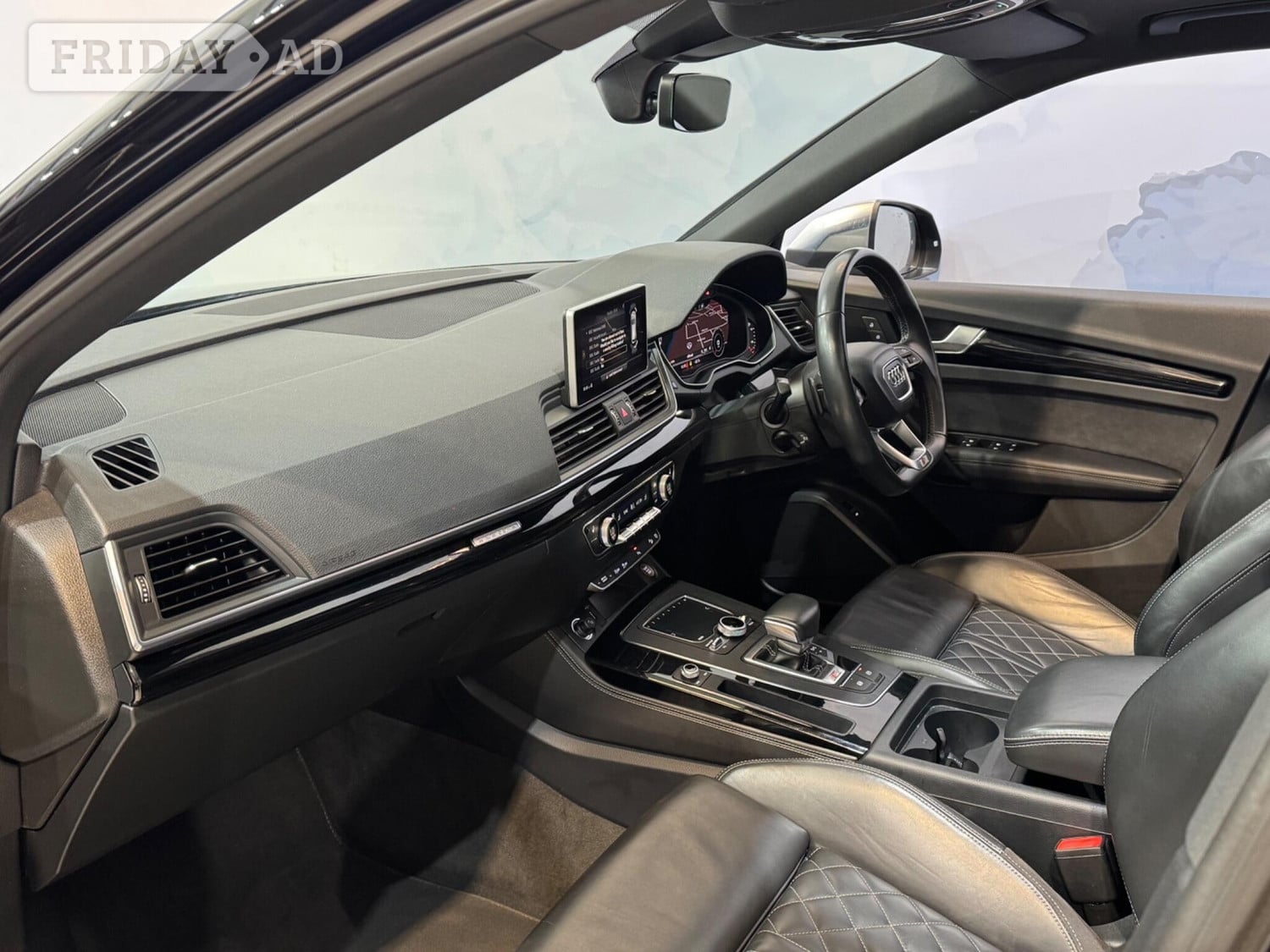 [ berth ]Audi SQ5