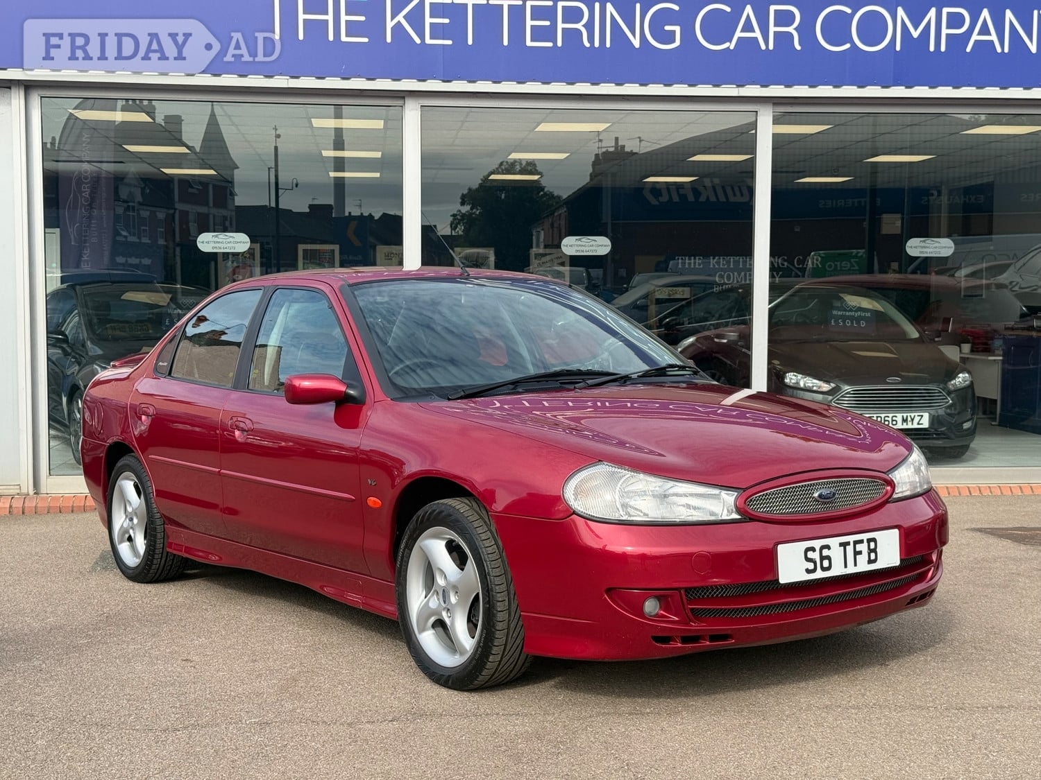 Ford Mondeo 2000 in Kettering