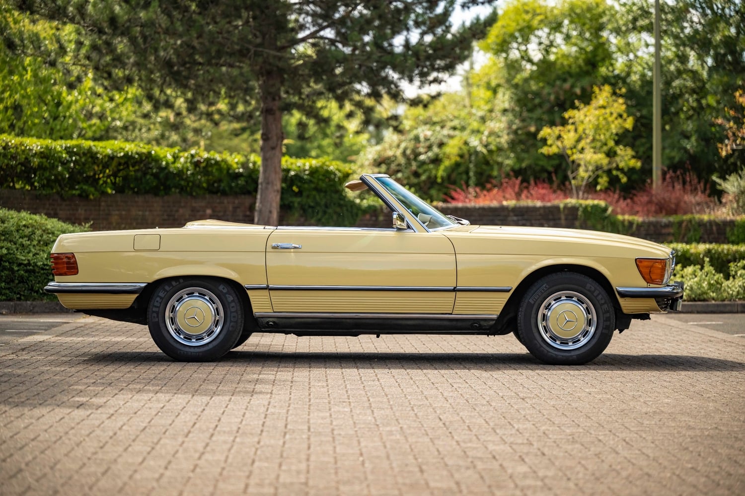 [ berth ]Mercedes-Benz SL