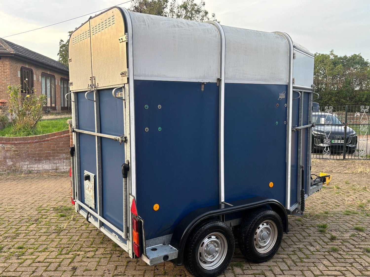 Ifor Williams HB505  Horse Trailer - Trailers & Horseboxes