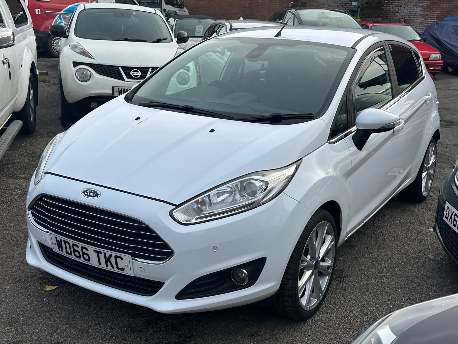 [ berth ]Ford Fiesta