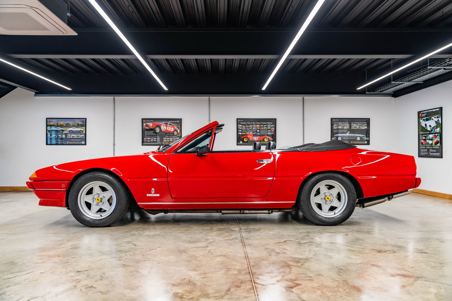 Ferrari 400 1983 - Cars