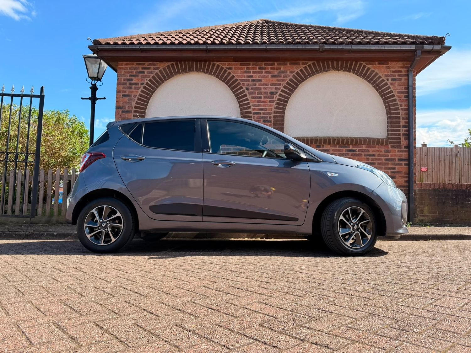 Hyundai i10 Sutton