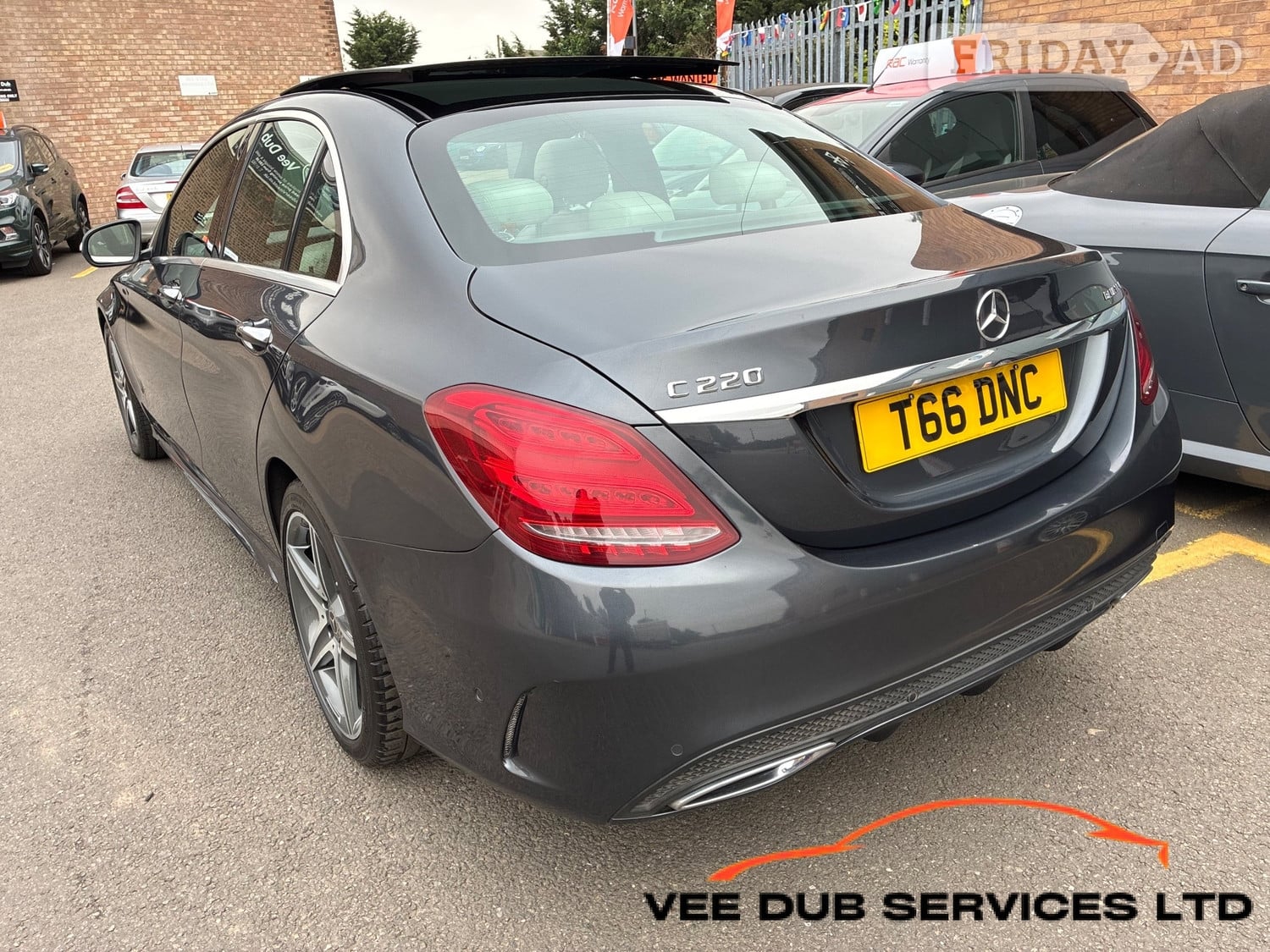 [ berth ]Mercedes-Benz C Class