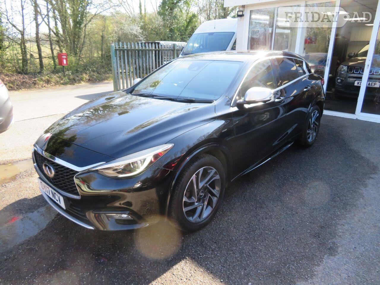 2017 Infiniti Q30 1.6T Premium Hatchback 5dr Petrol Manual Euro 6 (s/s) (122 ps) 360 CAMERA + PRIVACY GLASS + NAV - Cars in Horsham