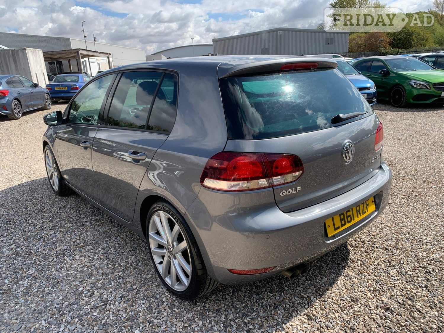 Volkswagen Golf 2012 - Cars