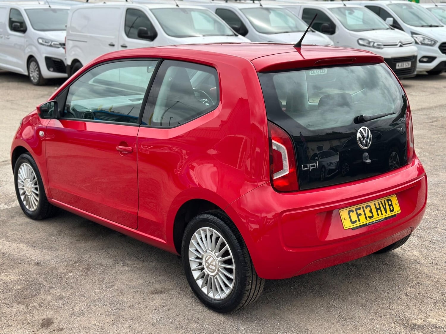 Volkswagen UP! 2013 - Cars