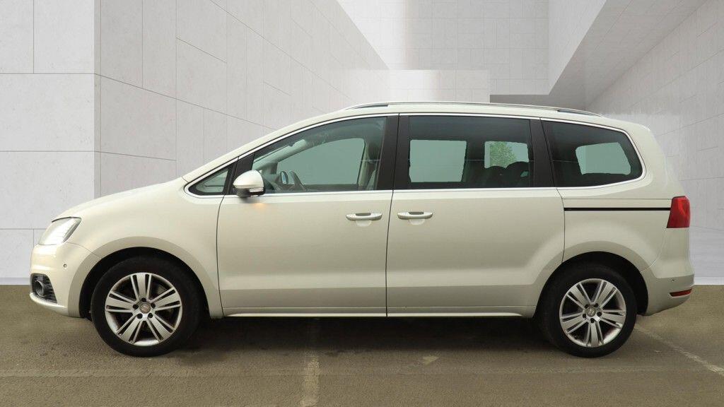 SEAT Alhambra 2011 - Cars
