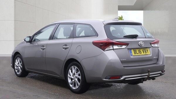 [ berth ]Toyota Auris
