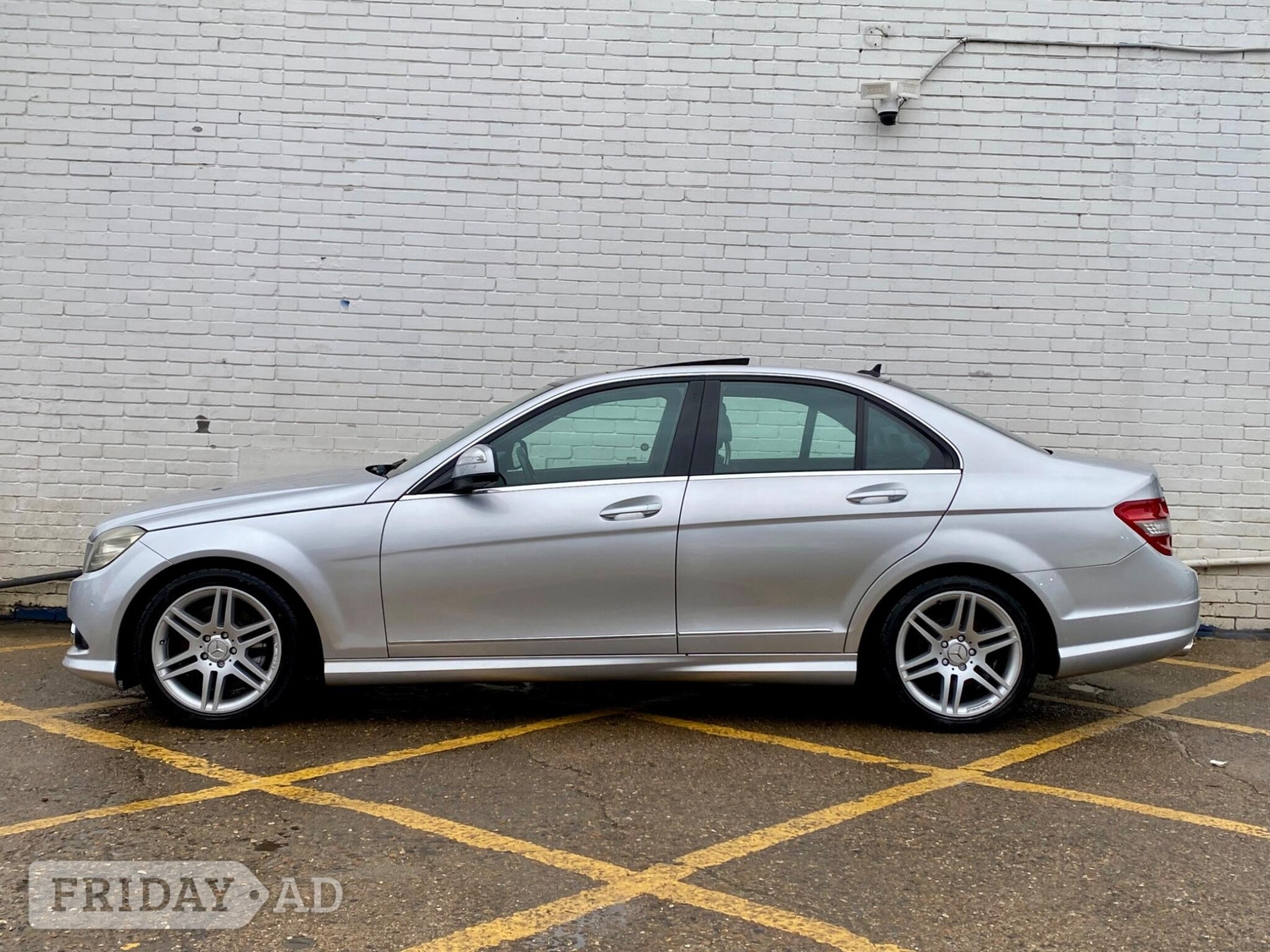 [ berth ]Mercedes-Benz C Class
