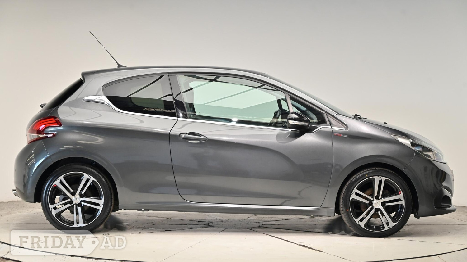 Peugeot 208 2016 - Cars in Cullompton