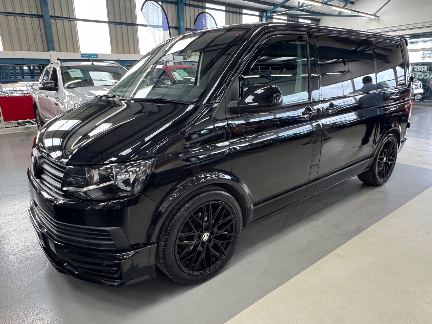 Volkswagen Transporter 2017 - Vans & Commercial Vehicles in Bolton