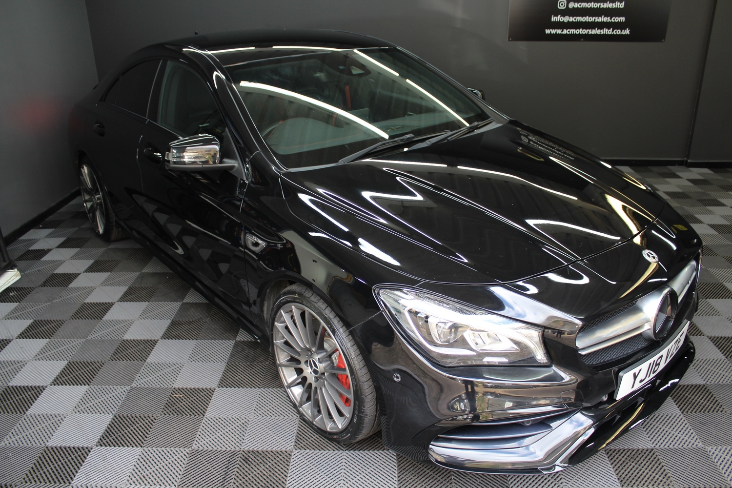 [ berth ]Mercedes-Benz CLA Class